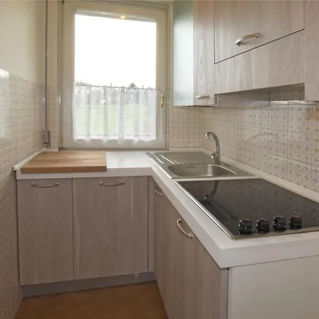 One-bedroom -vr- 0 09 * Lazise